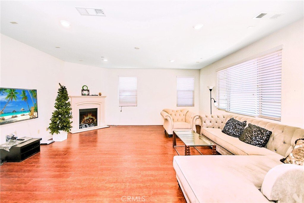 House in Corona, California, United States 3 - 15855720