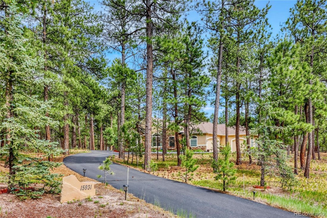 House in Colorado Springs, Colorado, United States 2 - 18162435