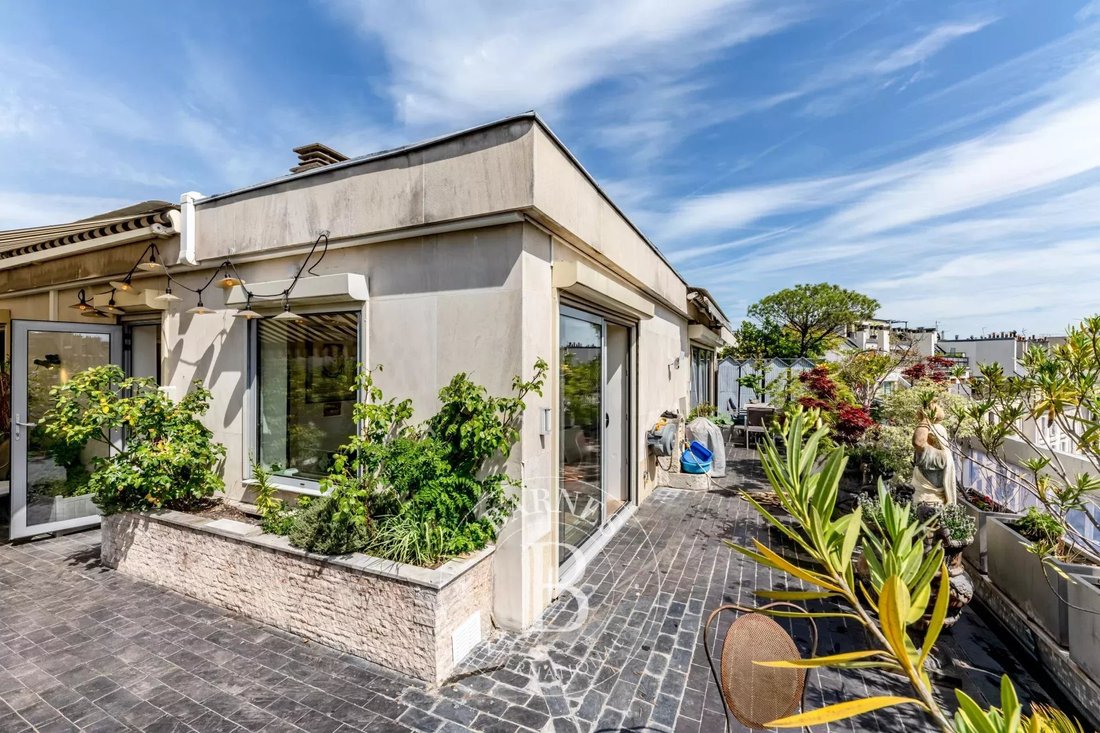 Apartment in Porte Dauphine, Paris 16e Arrondissement, Paris 2 - 18239240