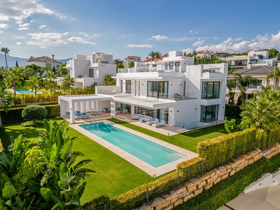 Villa in Benahavis, Andalusia, Spain 1 - 18236129