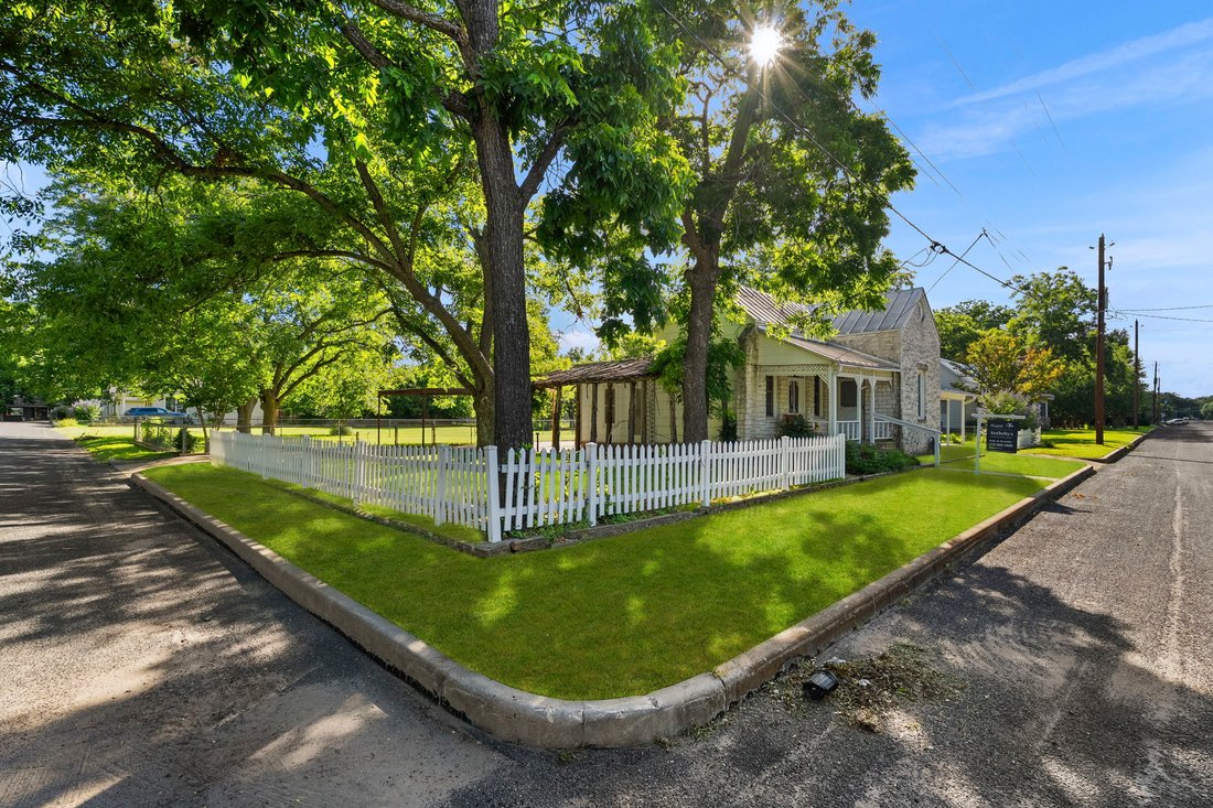 House in Fredericksburg, Texas, United States 1 - 18239712