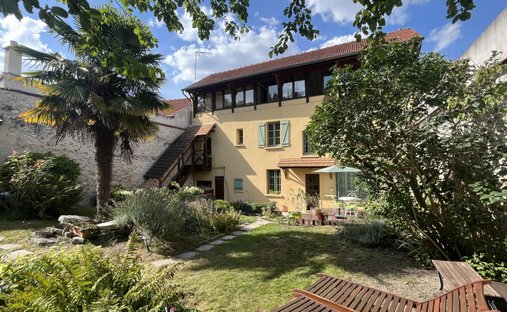 House in Montigny-les-Cormeilles, Ile-de-France, France 1