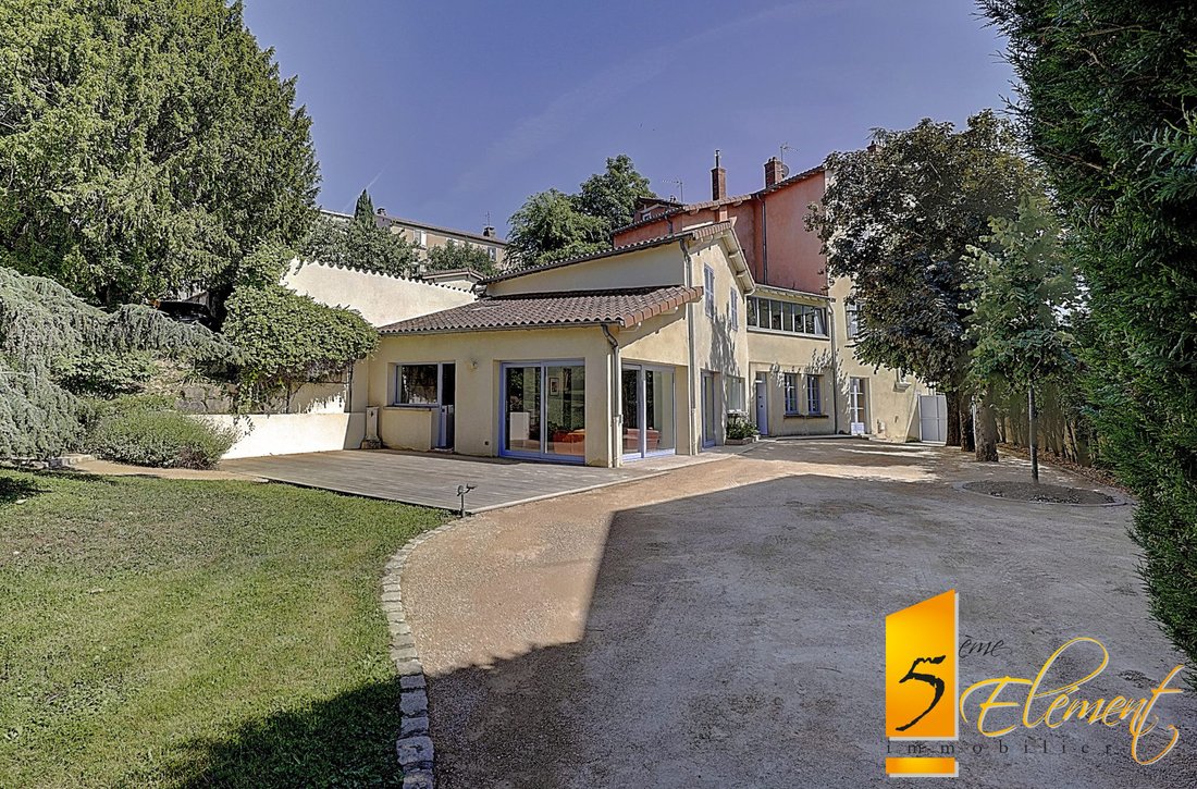 House in Sainte-Foy-lès-Lyon, Auvergne-Rhône-Alpes, France 2 - 18247025