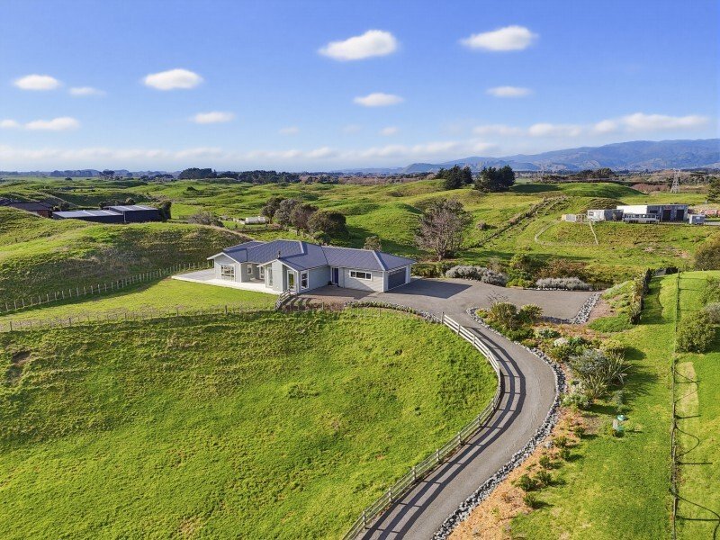 House in Te Horo, Wellington, New Zealand 1 - 18246672