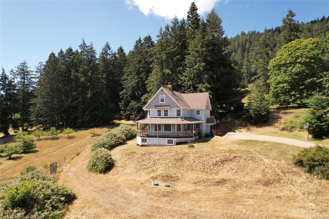House in Saltspring Island, British Columbia, Canada 1 - 18247273