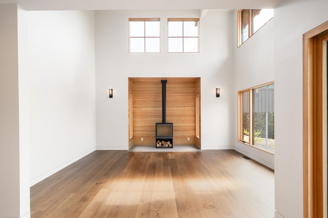 House in Bowen Island, British Columbia, Canada 2 - 18247522