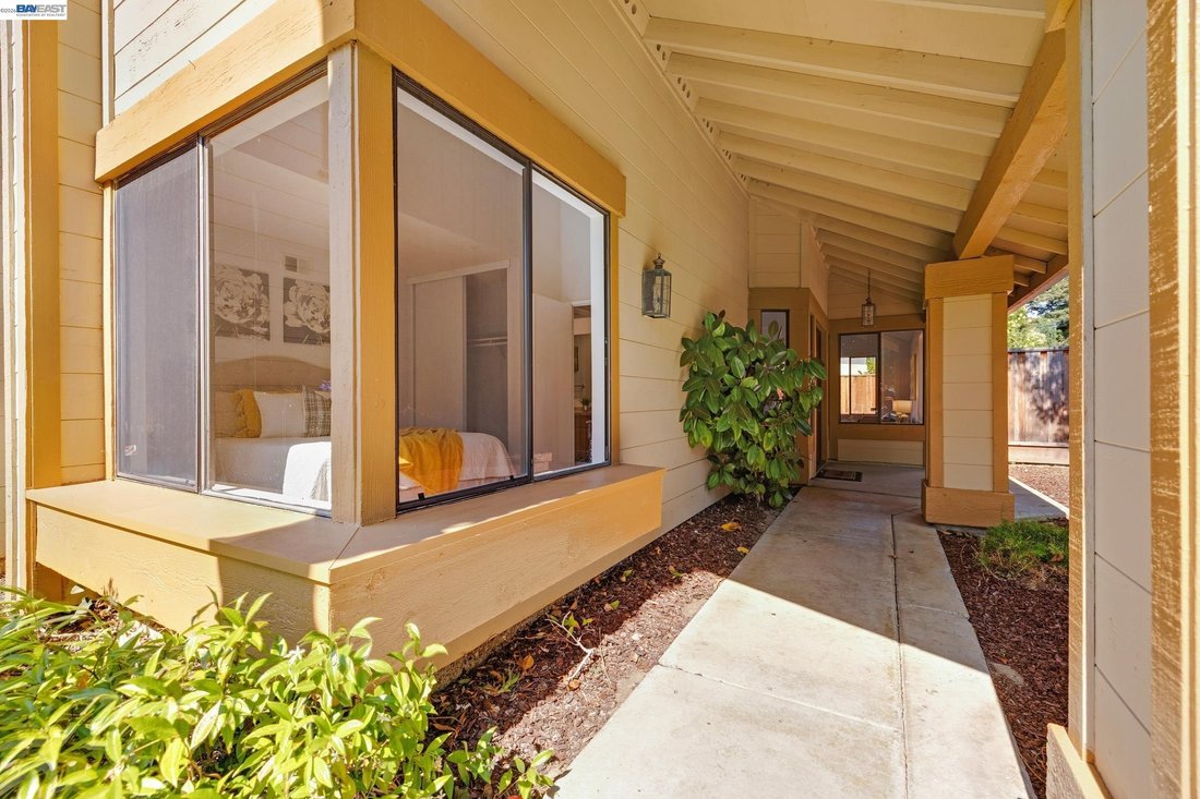 House in Newark, California, United States 4 - 18246689