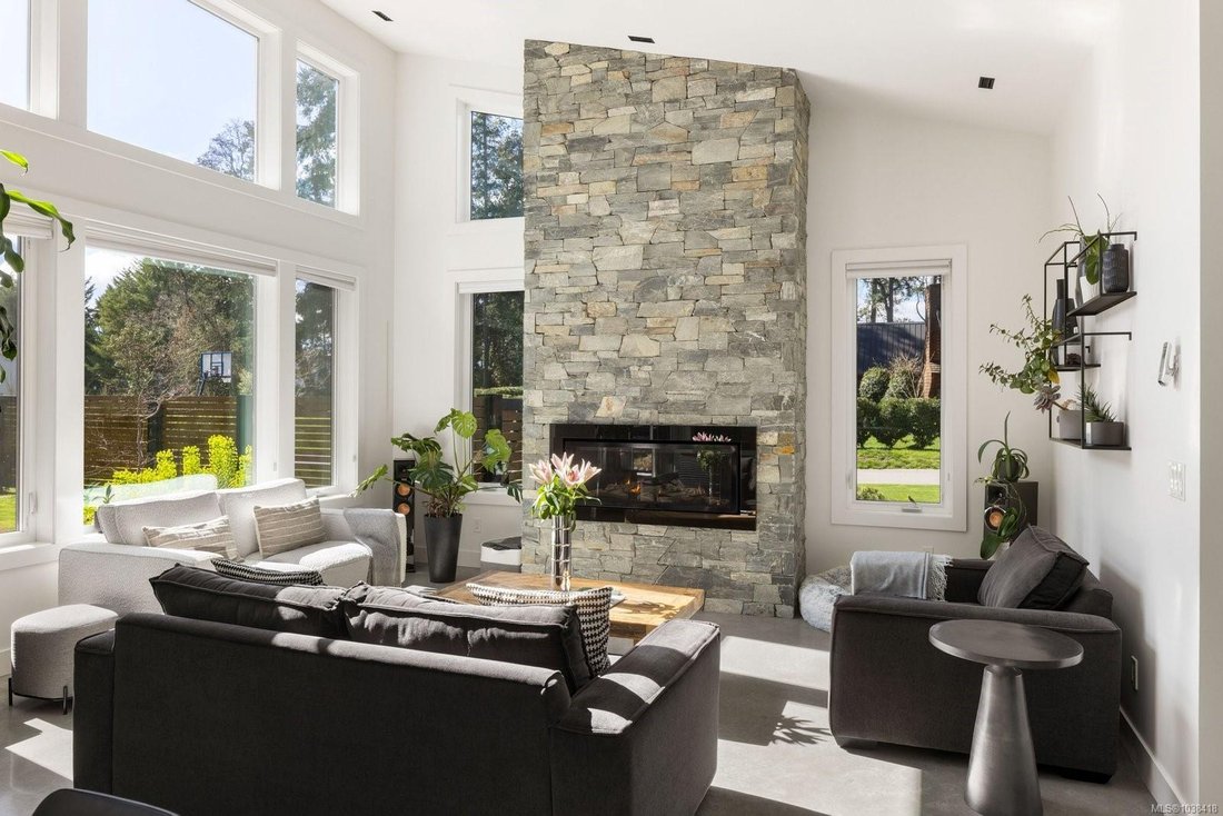 House in North Saanich, British Columbia, Canada 3 - 18247102