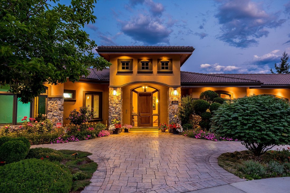 House in West Kelowna, British Columbia, Canada 3 - 18246715