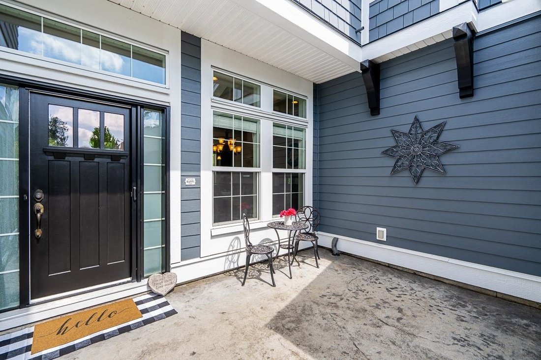 House in Surrey, British Columbia, Canada 4 - 18247362