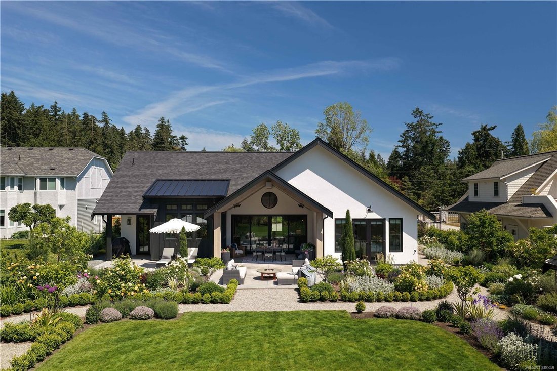 House in North Saanich, British Columbia, Canada 1 - 18247240
