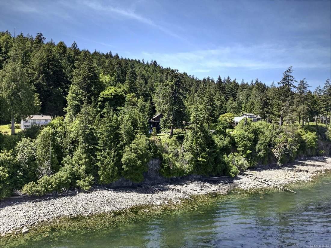 House in Saltspring Island, British Columbia, Canada 5 - 18247258