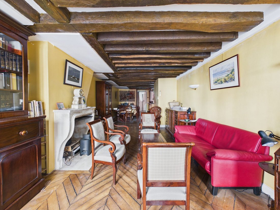 Apartment in Saint Germain l'Auxerrois, Paris 1er Arrondissement, Paris 1 - 18247009