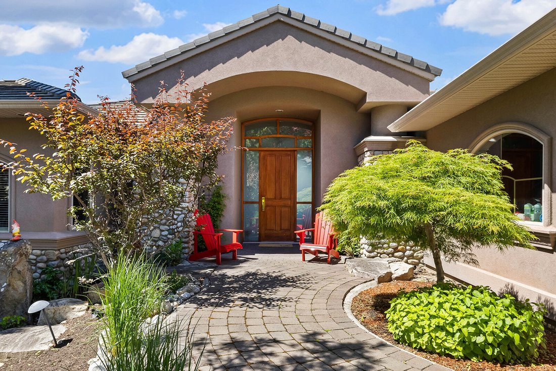 House in Kelowna, British Columbia, Canada 2 - 18246756
