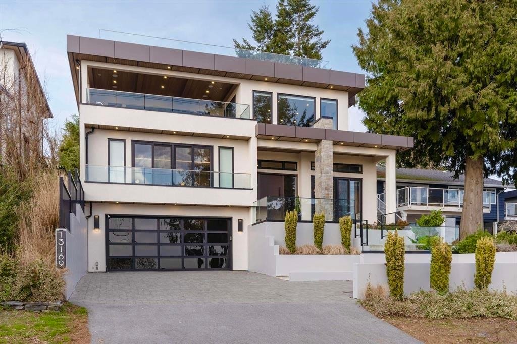 House in Surrey, British Columbia, Canada 1 - 18247405