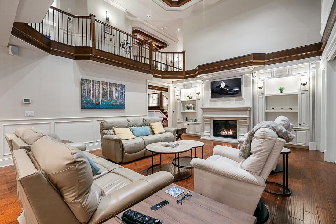 House in Surrey, British Columbia, Canada 5 - 18247299