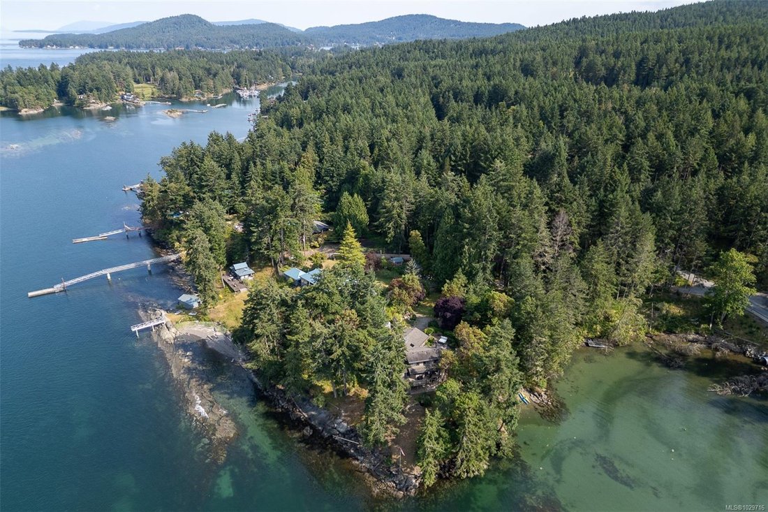 House in Galiano Island, British Columbia, Canada 1 - 18247202