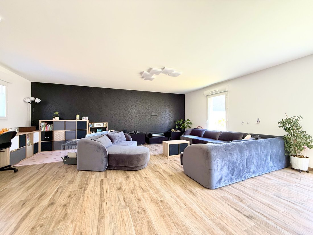 Villa in Chaponost, Auvergne-Rhône-Alpes, France 3 - 18246969