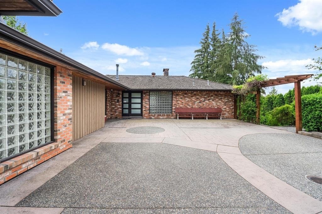 House in Surrey, British Columbia, Canada 4 - 18247382