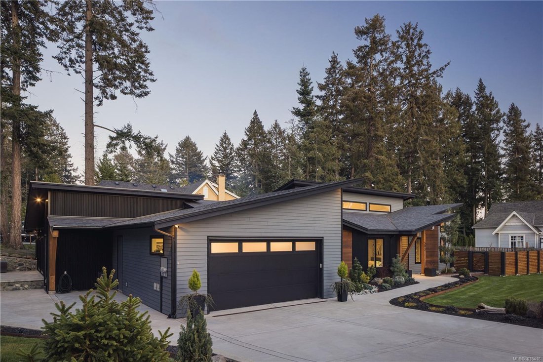 House in North Saanich, British Columbia, Canada 1 - 18247102