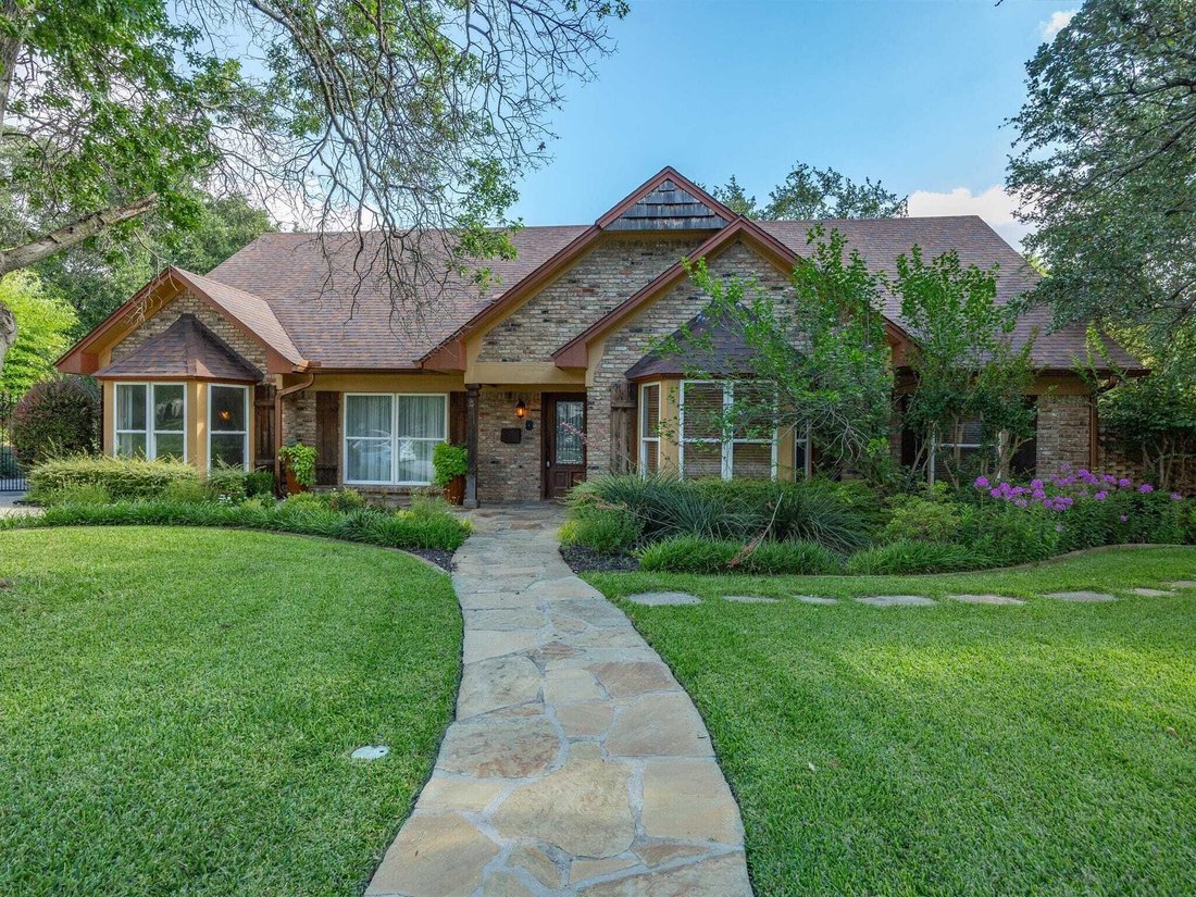 House in Fort Worth, Texas, United States 2 - 18246725