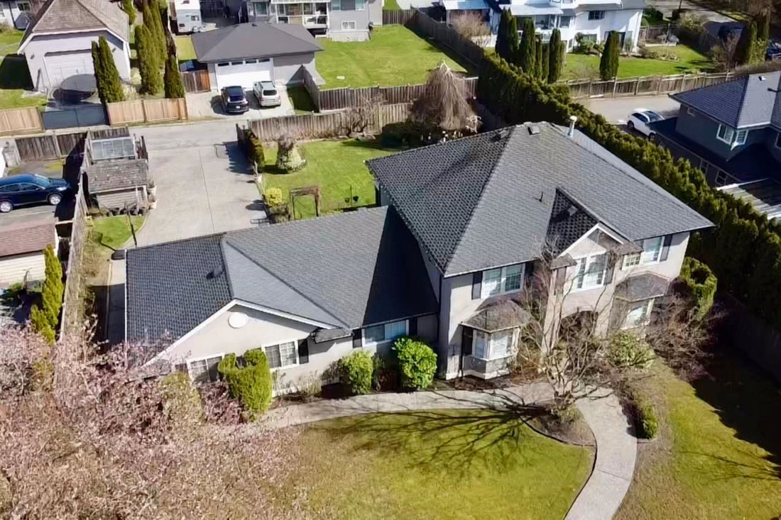 House in Surrey, British Columbia, Canada 2 - 18247514