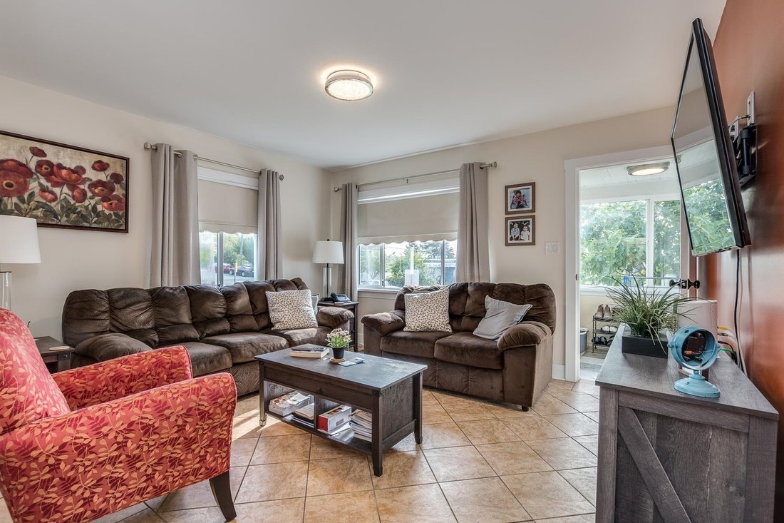 House in Burnaby, British Columbia, Canada 2 - 18248179