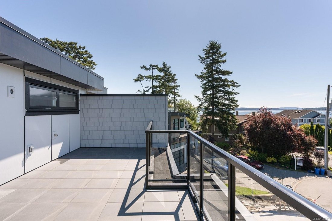 House in Sidney, British Columbia, Canada 5 - 18247086