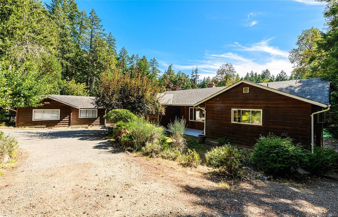 House in Saltspring Island, British Columbia, Canada 5 - 18247247
