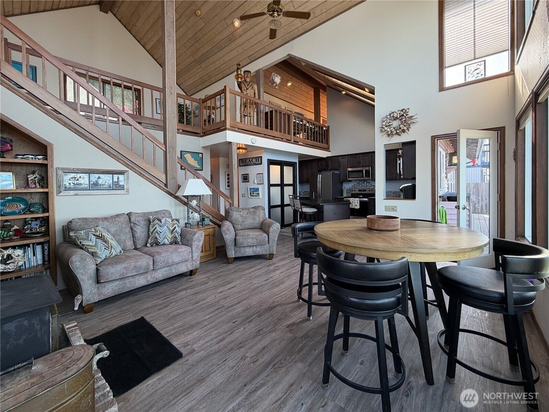 House in Clinton, Washington, United States 5 - 18246545