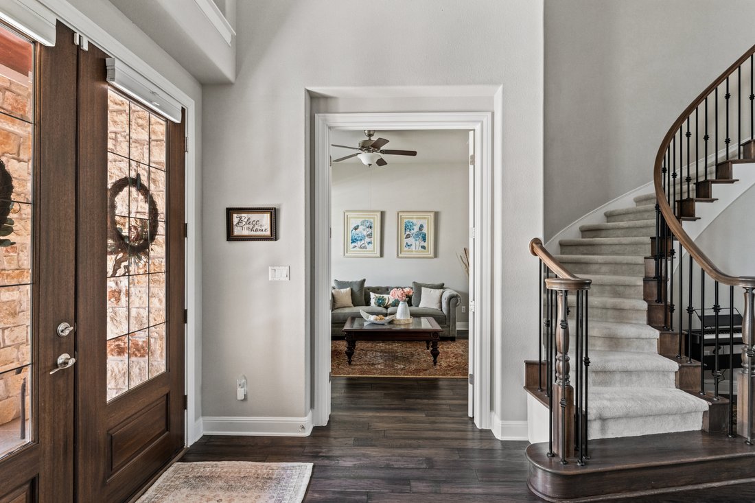 Leander, Texas, United States 3 - 18246568