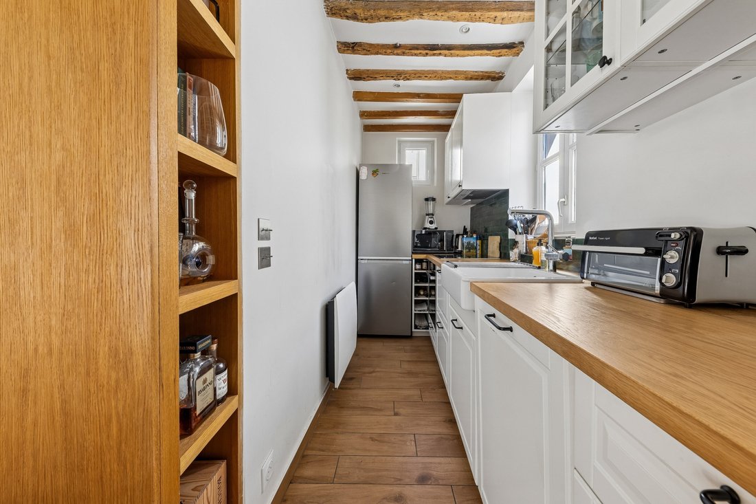 Apartment in Amiraux-Simplon-Poissonniers, Paris 18e Arrondissement, Paris 5 - 18247323