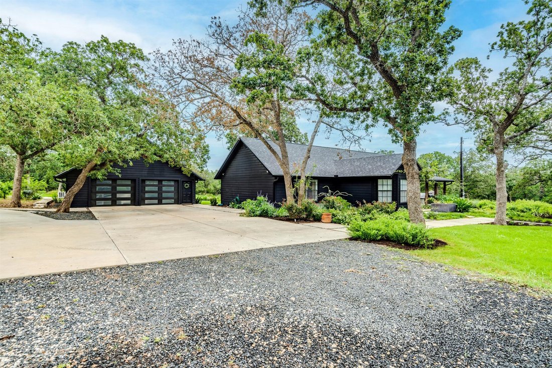 House in Dale, Texas, United States 3 - 18247980