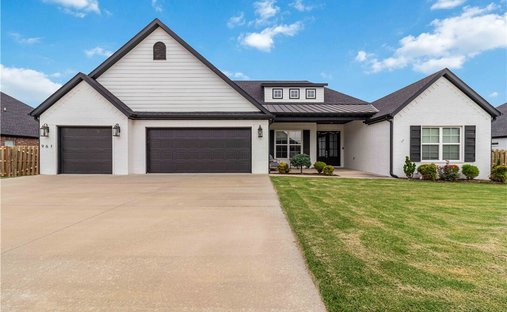 House in Cave Springs, Arkansas, United States 1