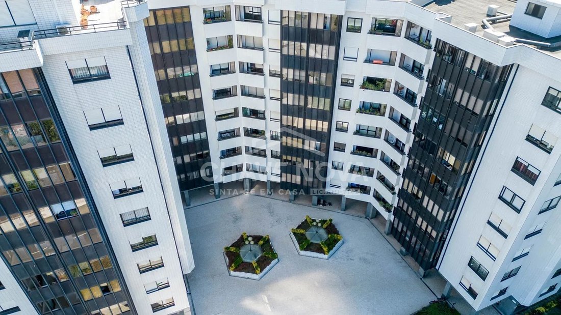 Apartment in Aldoar, Foz do Douro e Nevogilde, Porto District, Portugal 3 - 17926388