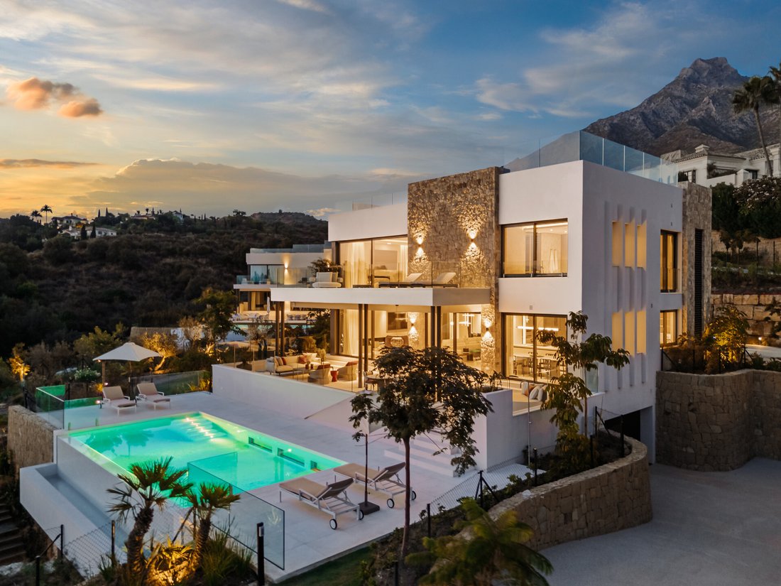 Villa in Marbella, Andalusia, Spain 1 - 18248017