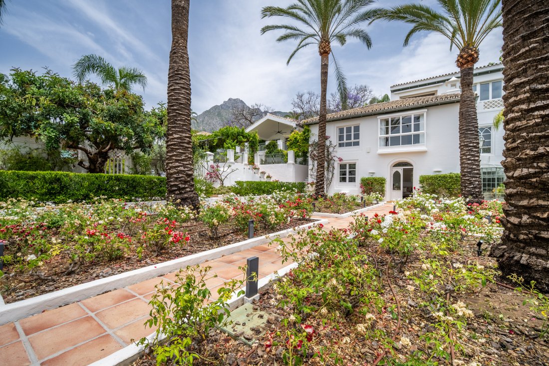 Villa in Sierra Blanca, Marbella, Spain 1 - 18248450