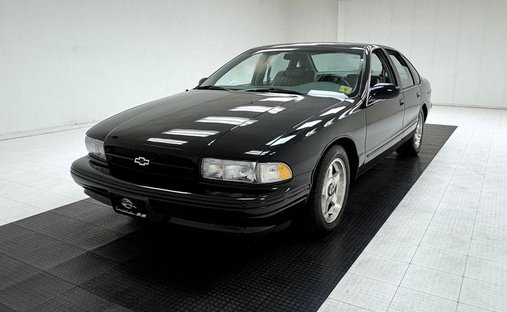 2 Owners/21 525 Actual Miles/5.7 Liter LT1 V8/4L60E Automatic/Sinister Cruiser in Morgantown, United States 1