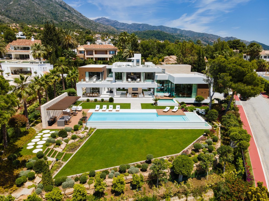 Villa in Sierra Blanca, Marbella, Spain 1 - 18248420
