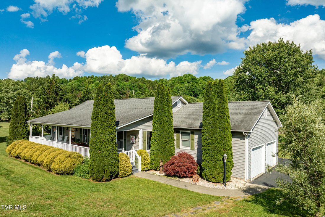 House in Mountain City, Tennessee, United States 3 - 18248089
