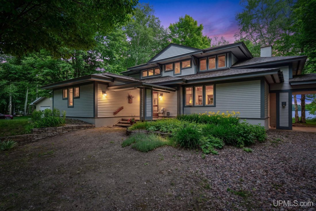 House in Michigamme Township, Michigan, United States 1 - 18247994