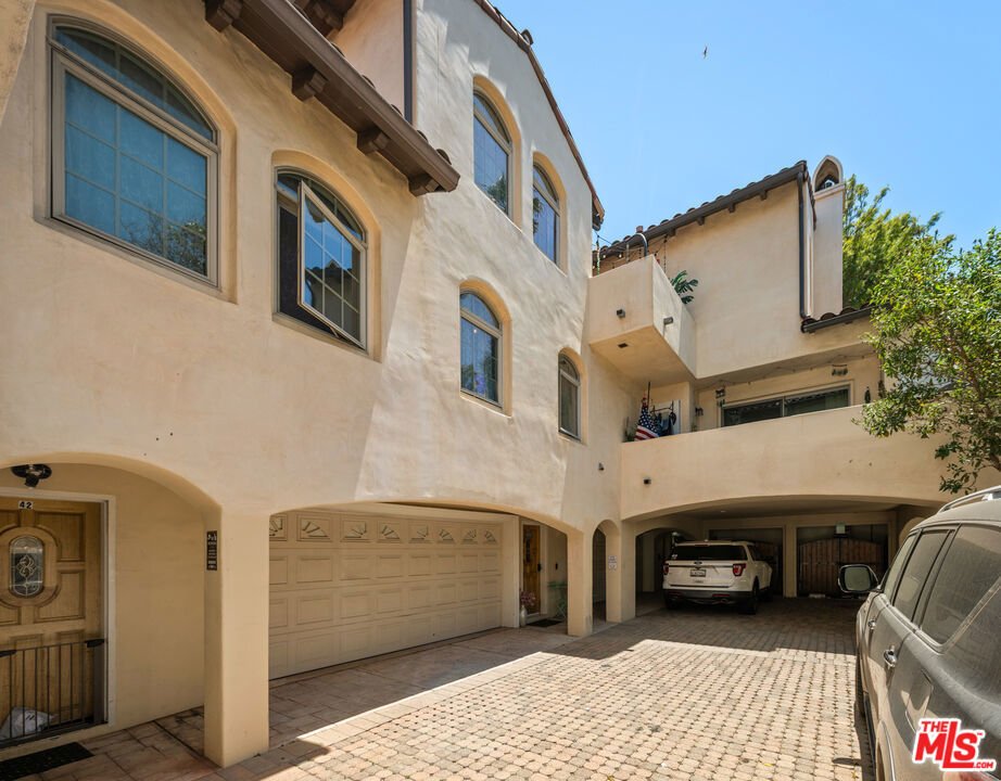 Ventura, California, United States 4 - 18247661