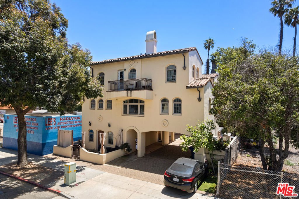 Ventura, California, United States 5 - 18247661