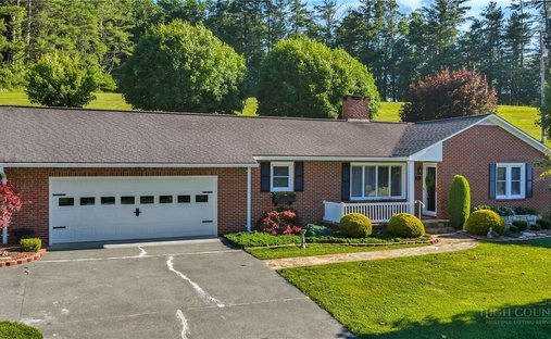 House in West Jefferson, North Carolina, United States 1