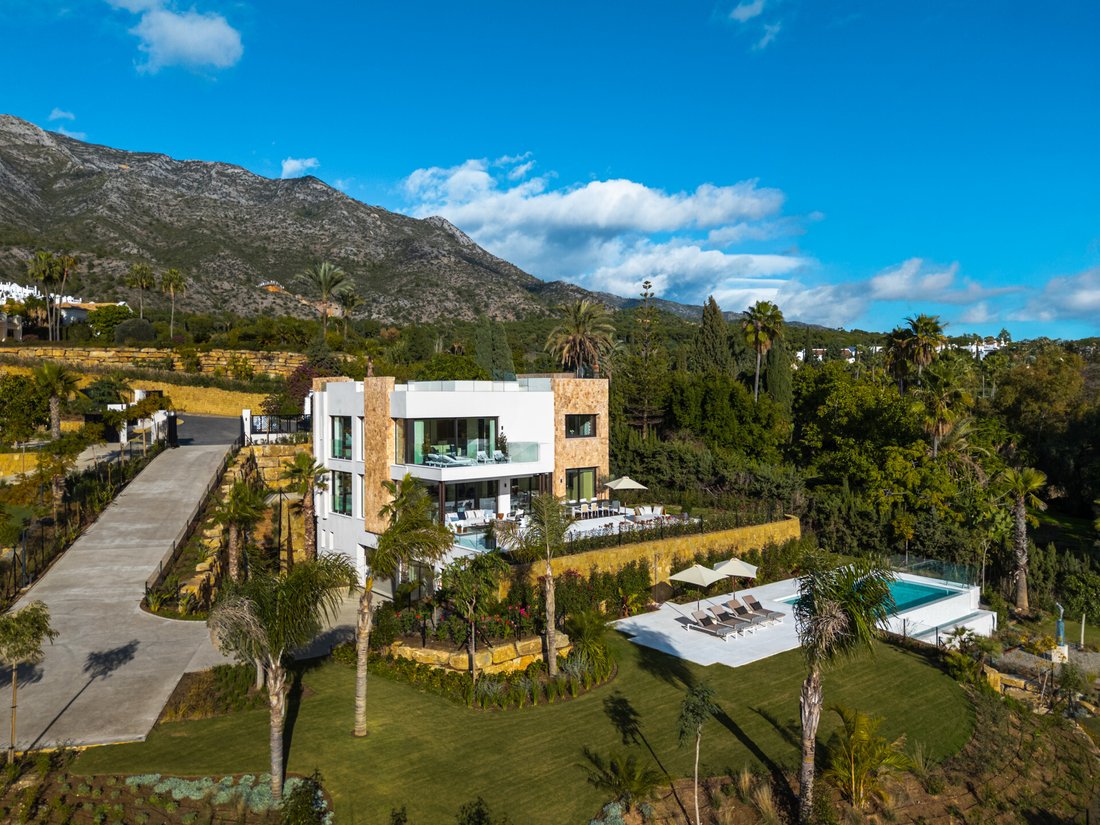 Villa in Marbella, Andalusia, Spain 3 - 18248372