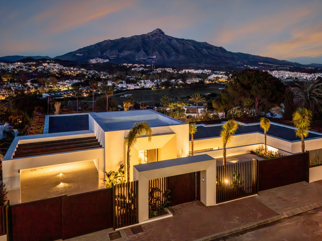 Villa in Puerto Banus, Marbella, Spain 1 - 18248423