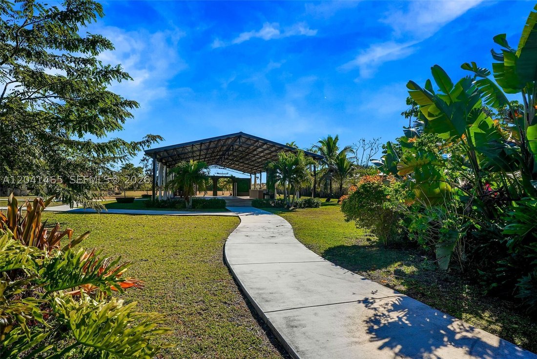 House in North Miami Beach, Florida, United States 3 - 18247729