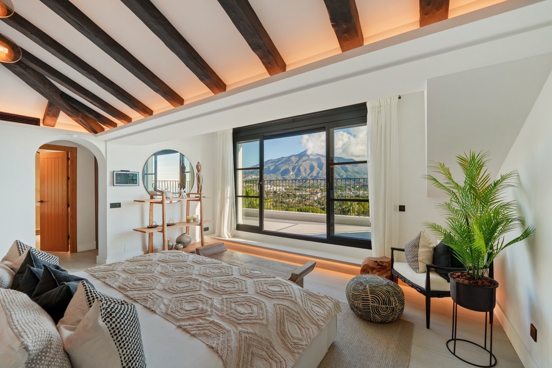 Villa in Puerto Banus, Marbella, Spain 5 - 18247970
