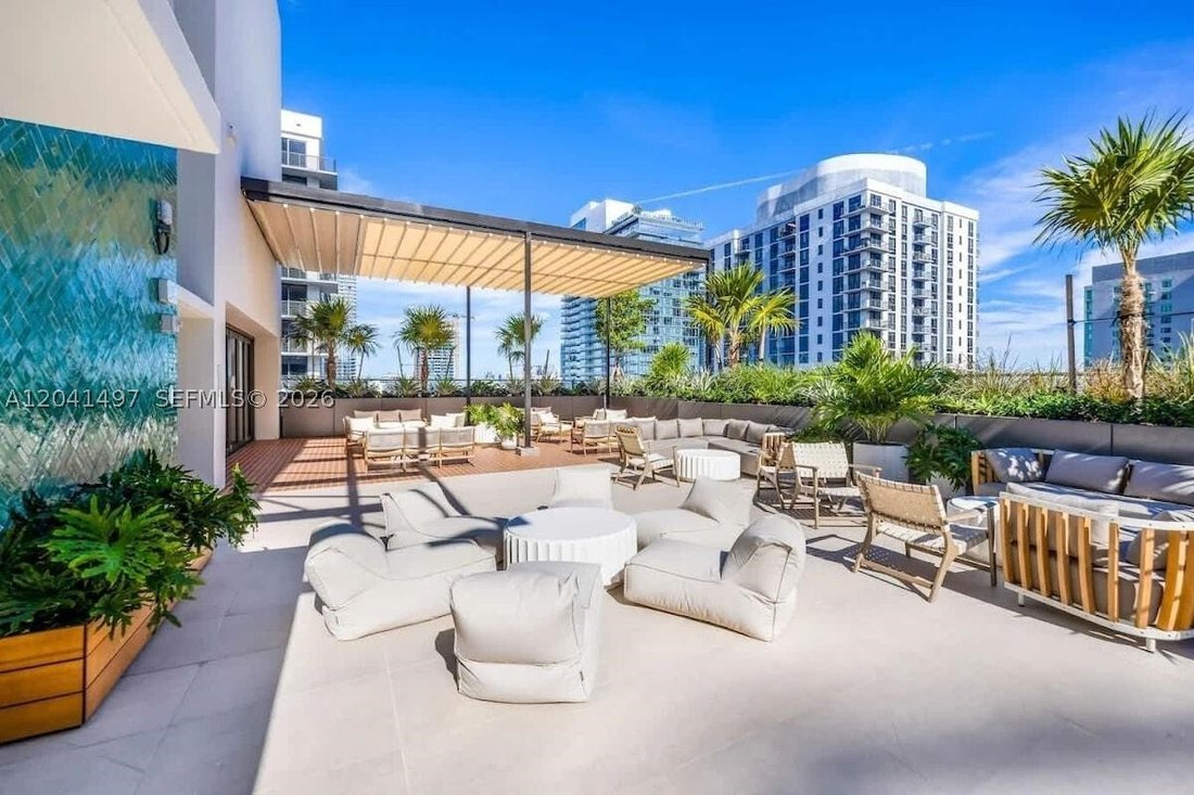 Condo in Miami, Florida, United States 3 - 18247728