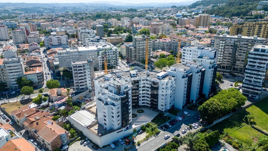 Apartment in Aldoar, Foz do Douro e Nevogilde, Porto District, Portugal 1 - 17926388